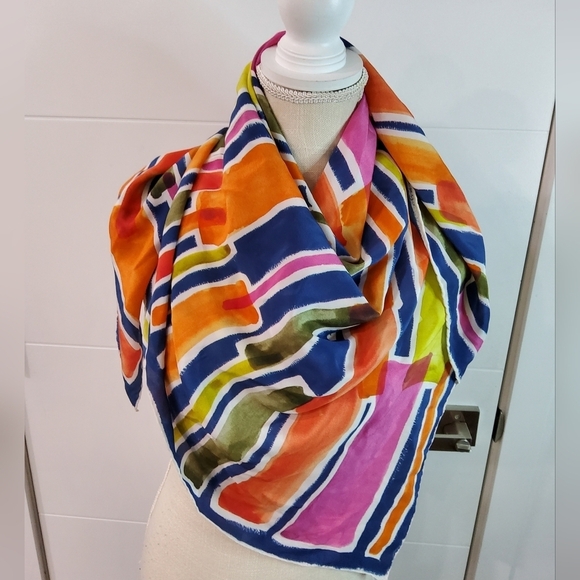 Robin Ann Meyer Accessories - Robin Ann Meyer Geo Semblance Silk Scarf Size 43"×43"